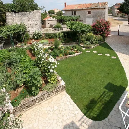 Holiday Emma Gostinjska kuća 3*